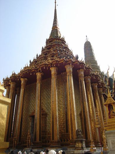 450px-Bangkok_Wat_Phra_Kaeo_PhraMondop